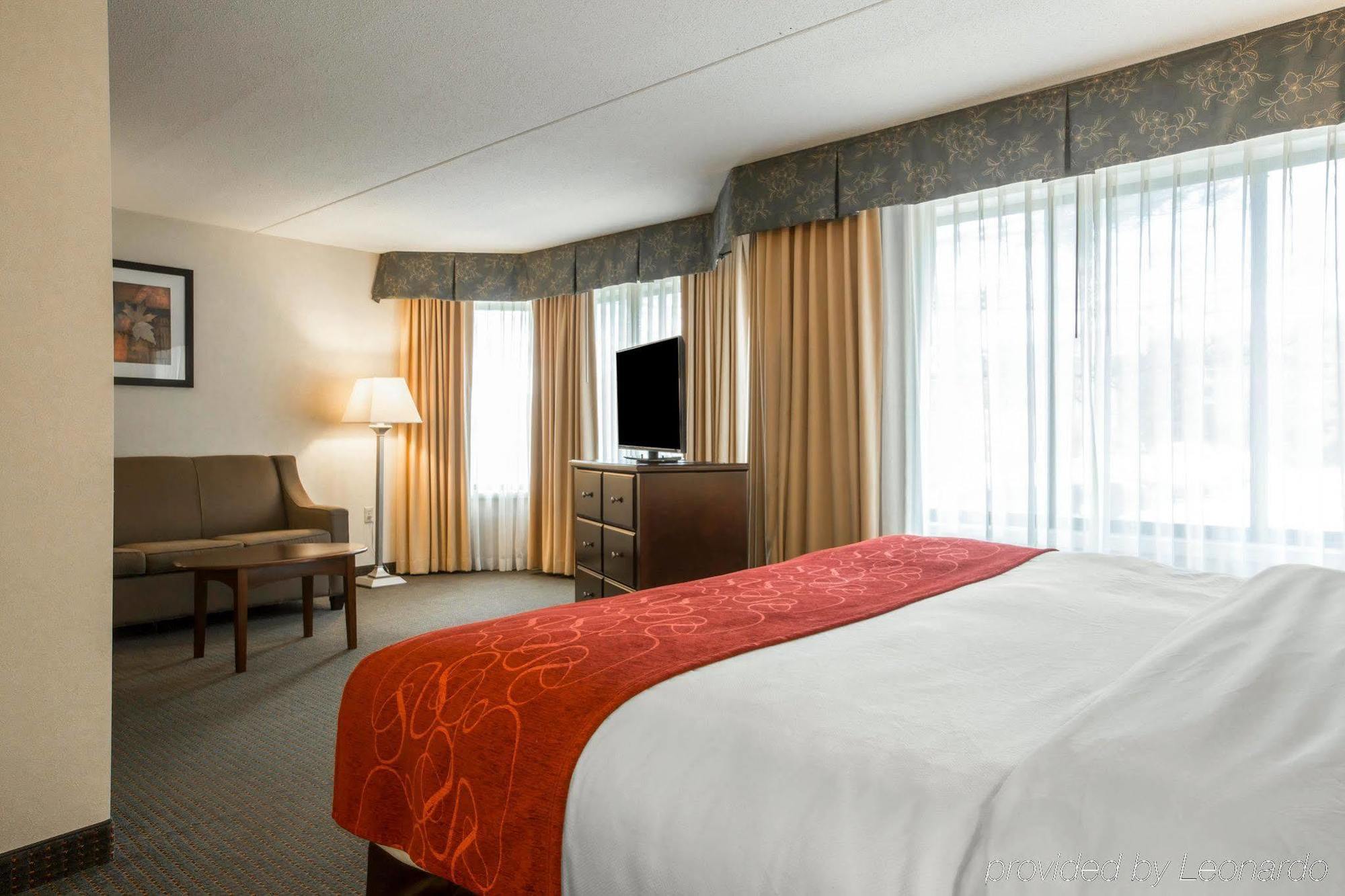 Comfort Suites South Burlington Near University Ngoại thất bức ảnh