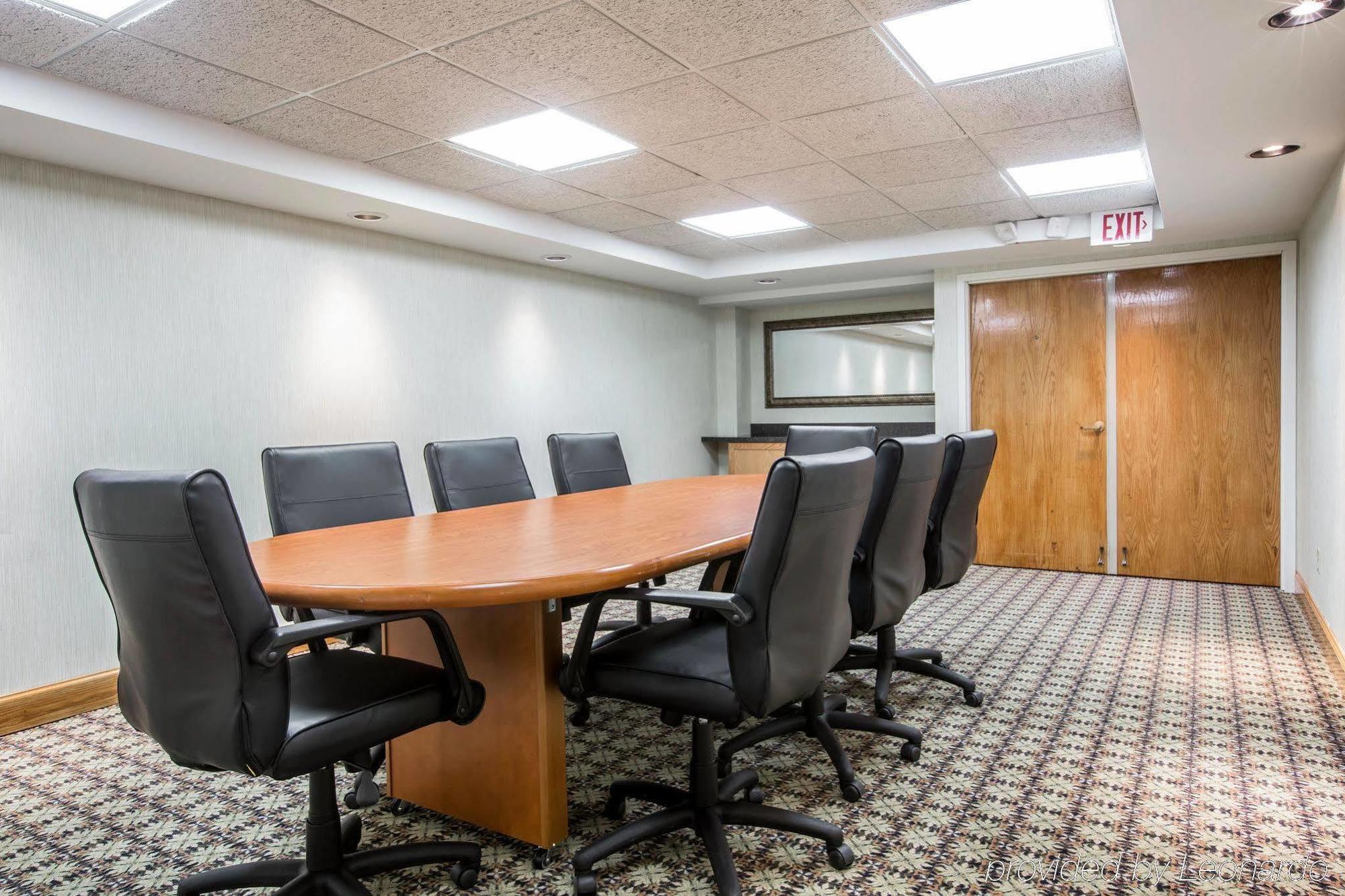 Comfort Suites South Burlington Near University Ngoại thất bức ảnh